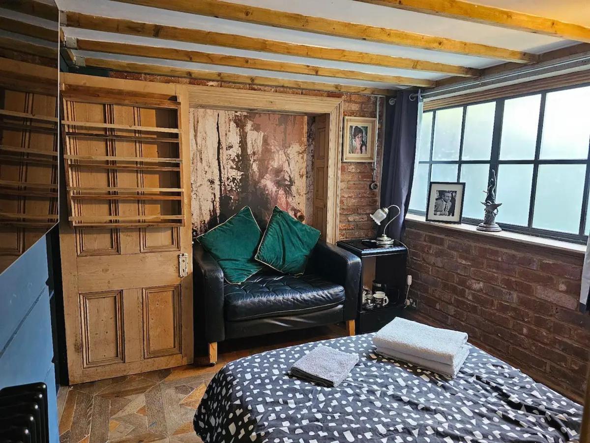 Centre Stylish Hideaway *